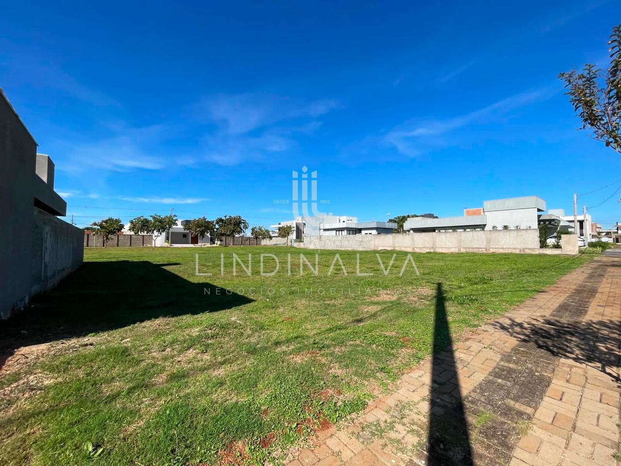 Terreno à venda no Condomínio Horizontal Fechado Iguaçu - Vila Carimã, com 300m2
