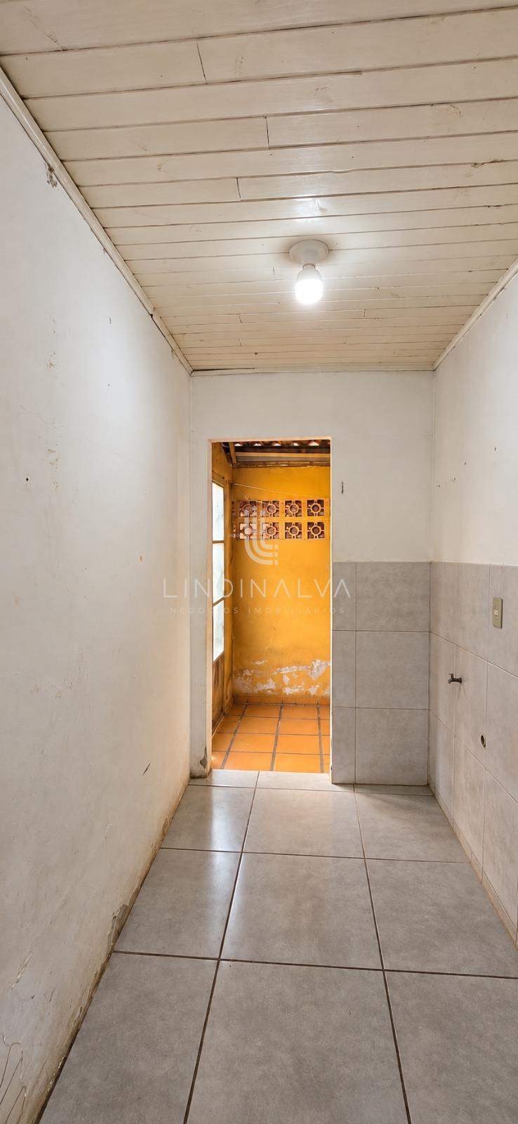 Casa à venda com 1 quarto e garagem no Jardim Belvedere II, Foz do Iguaçu