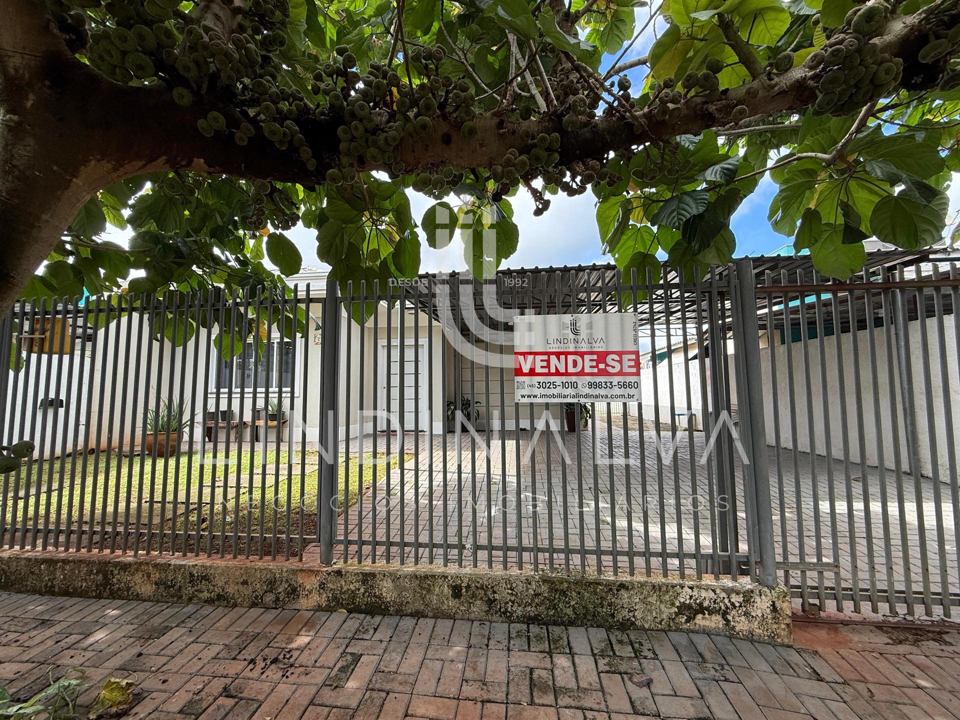 Casa à venda no Jardim Cataratas I Com energia solar e amplo quintal 351,43m2