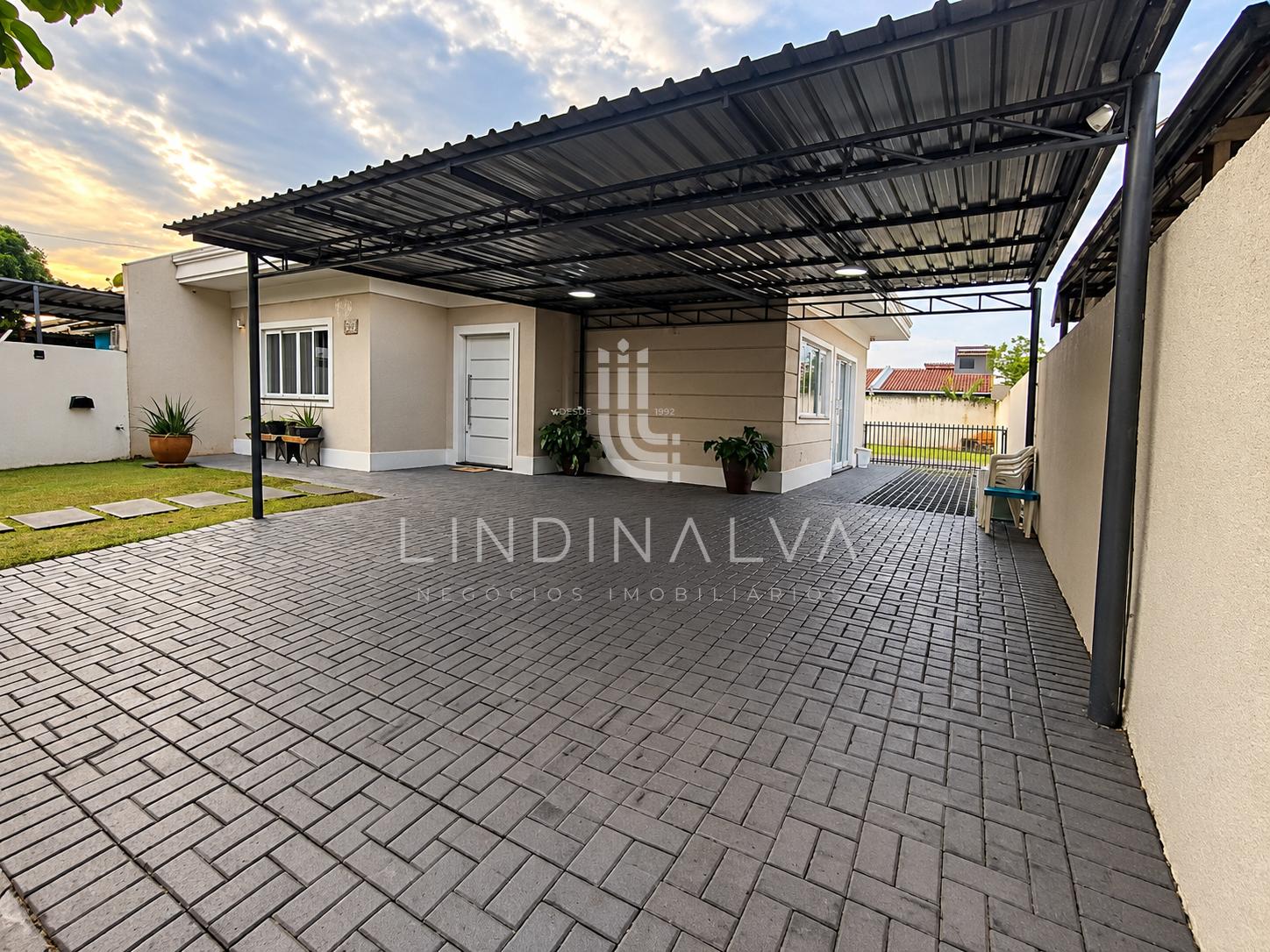 Casa à venda no Jardim Cataratas I Com energia solar e amplo quintal 351,43m2