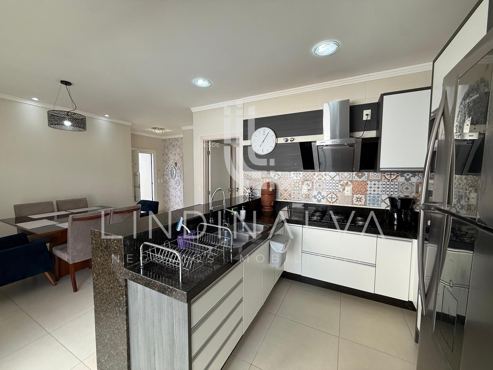 Casa à venda no Jardim Cataratas I Com energia solar e amplo quintal 351,43m2