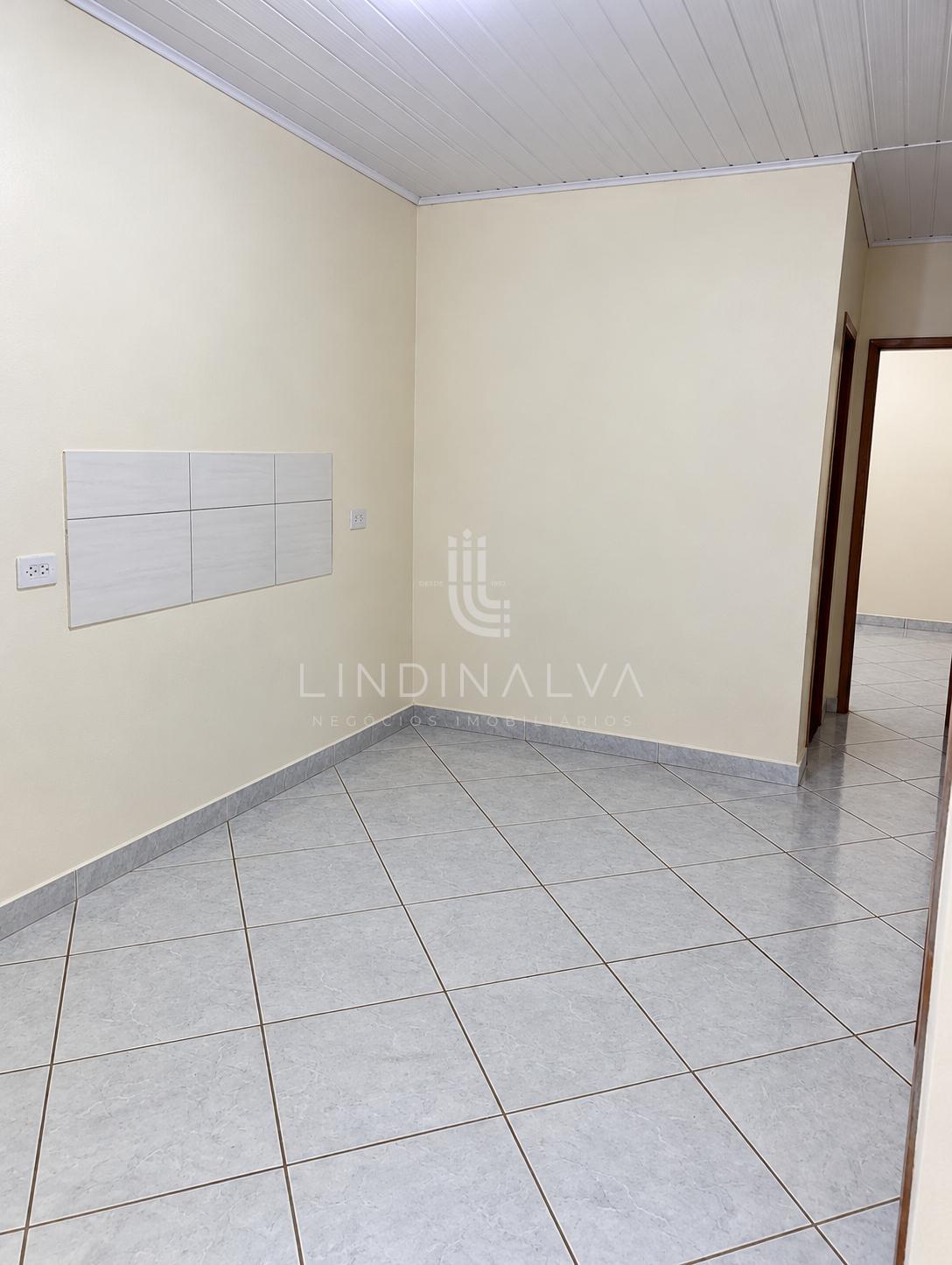 Casa à venda com quintal grande I No Lote Grande, próx ao Hospital da UnimedFoz