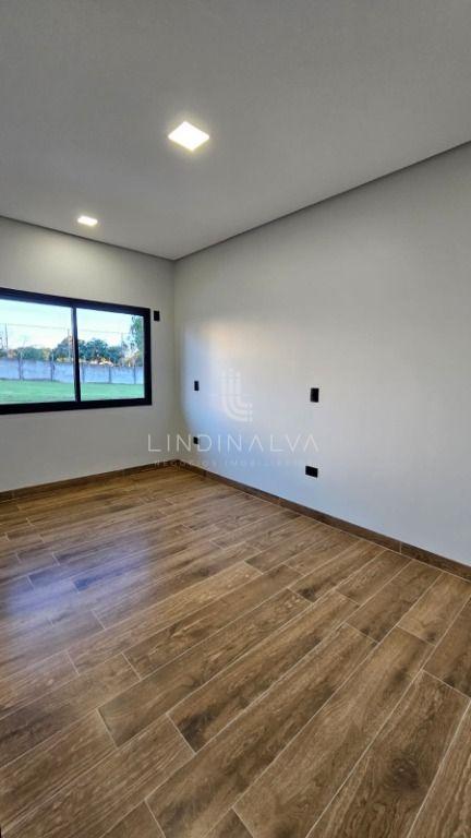 Casa recém construída no Condomínio Araras com 3 dormitórios, ...