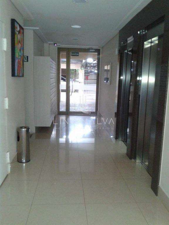 Apartamento no Ed. Luiz XV, com suíte, 2 quartos, no Centro de Foz do Iguaçu