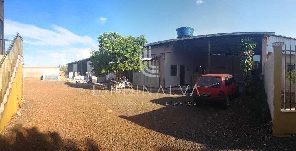 Barracão à venda com 1100 m2 próximo à Perimetral Leste no Par...