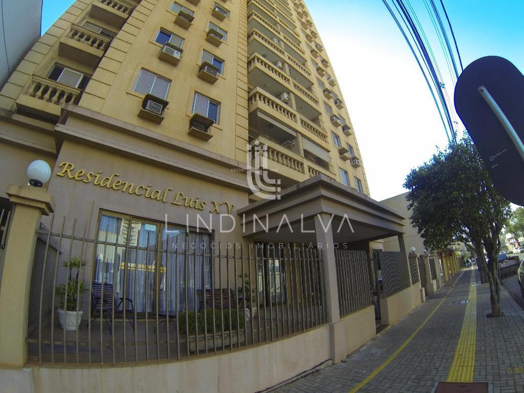 Apartamento no Ed. Luiz XV, com suíte, 2 quartos, no Centro de Foz do Iguaçu