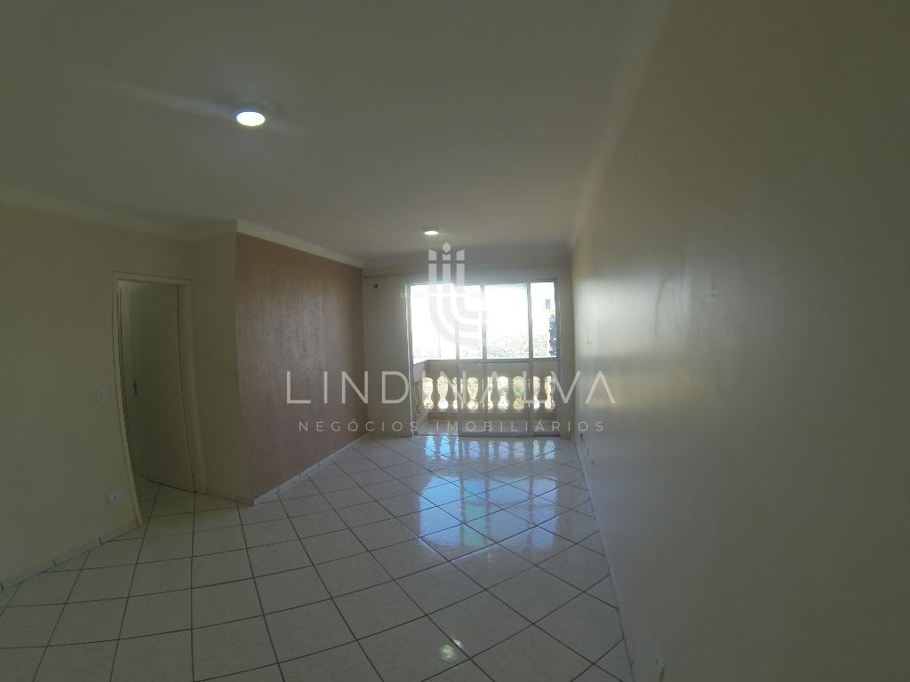 Apartamento no Ed. Luiz XV, com suíte, 2 quartos, no Centro de Foz do Iguaçu