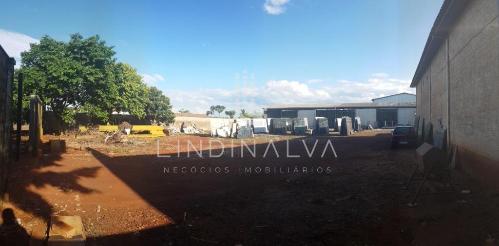 Barracão à venda com 1100 m2 próximo à Perimetral Leste no Par...