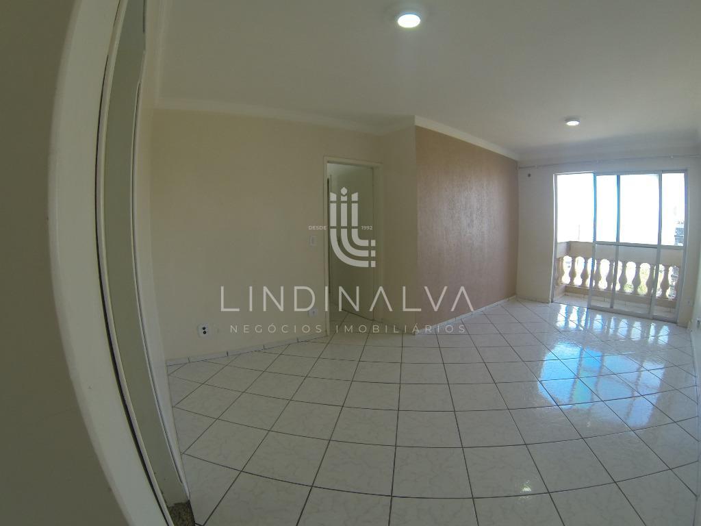 Apartamento no Ed. Luiz XV, com suíte, 2 quartos, no Centro de Foz do Iguaçu