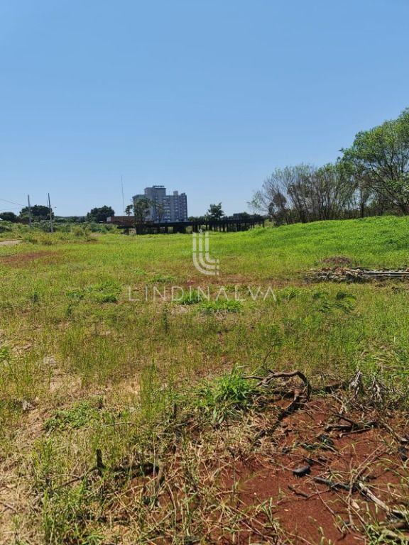 Amplo Terreno com 1820 m2 em região nobre da cidade no Jardim ...