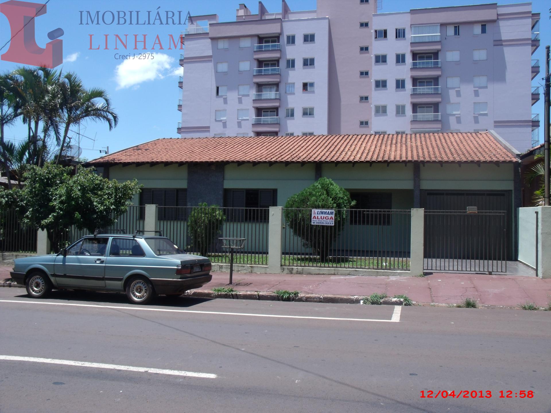 APENAS 1 QUADRA DA PADARIA CHIQUE NA  AVENIDA ARAPONGAS -CASA ...