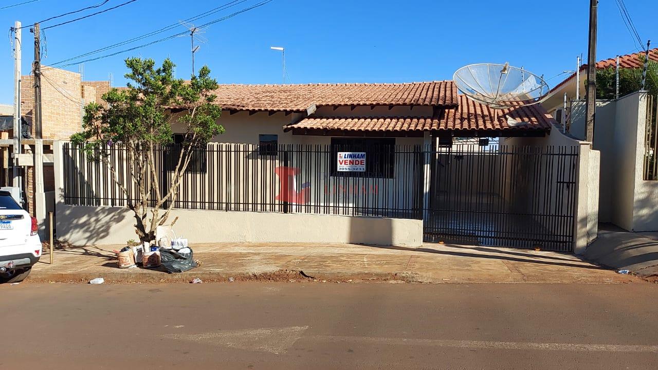 CASA A VENDA COM ?TIMA LOCALIZAC?O