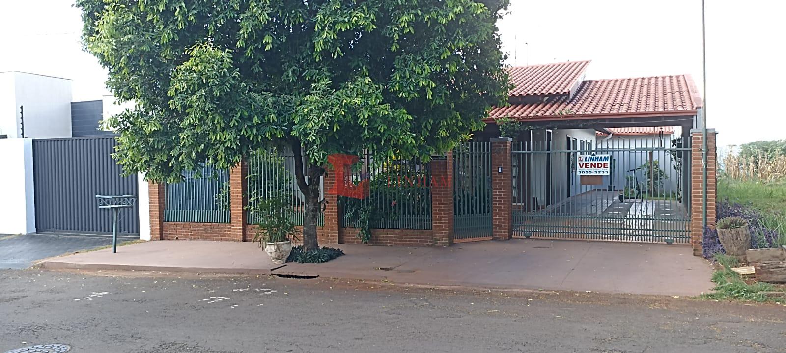 LINDA CASA À VENDA NO PORTAL DAS FLORES COM 2 SUITES E EDÍCULA
