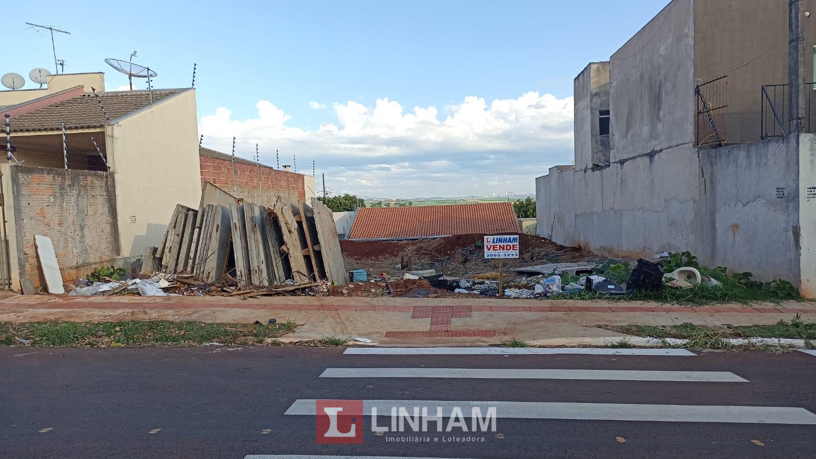 TERRENO EM RUA COMERCIAL COM 13,05 METROS DE FRENTE NO CORINA ...