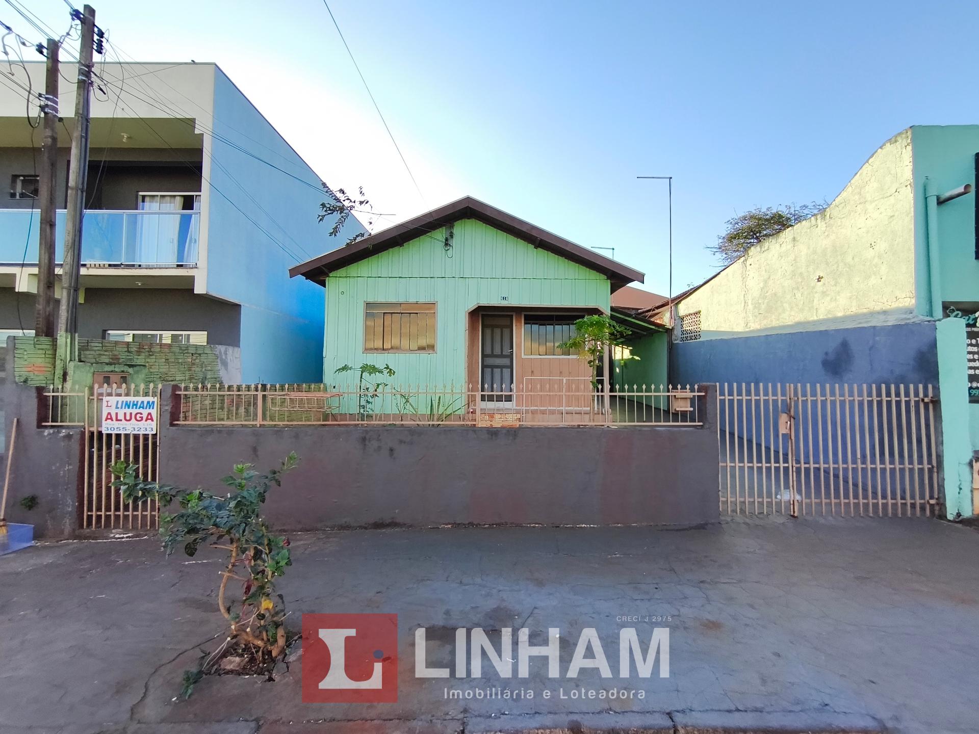 Casa com 03 quartos disponível para locação no Jardim São Cris...