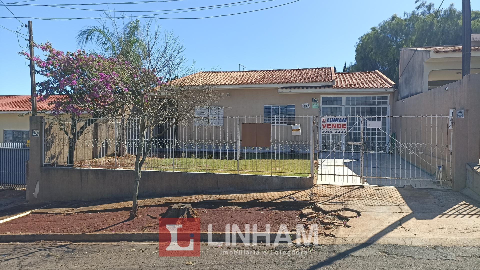 CASA À VENDA NO JARDIM IMPERIAL COM 3 DORMITÓRIOS SENDO 1 SUÍTE