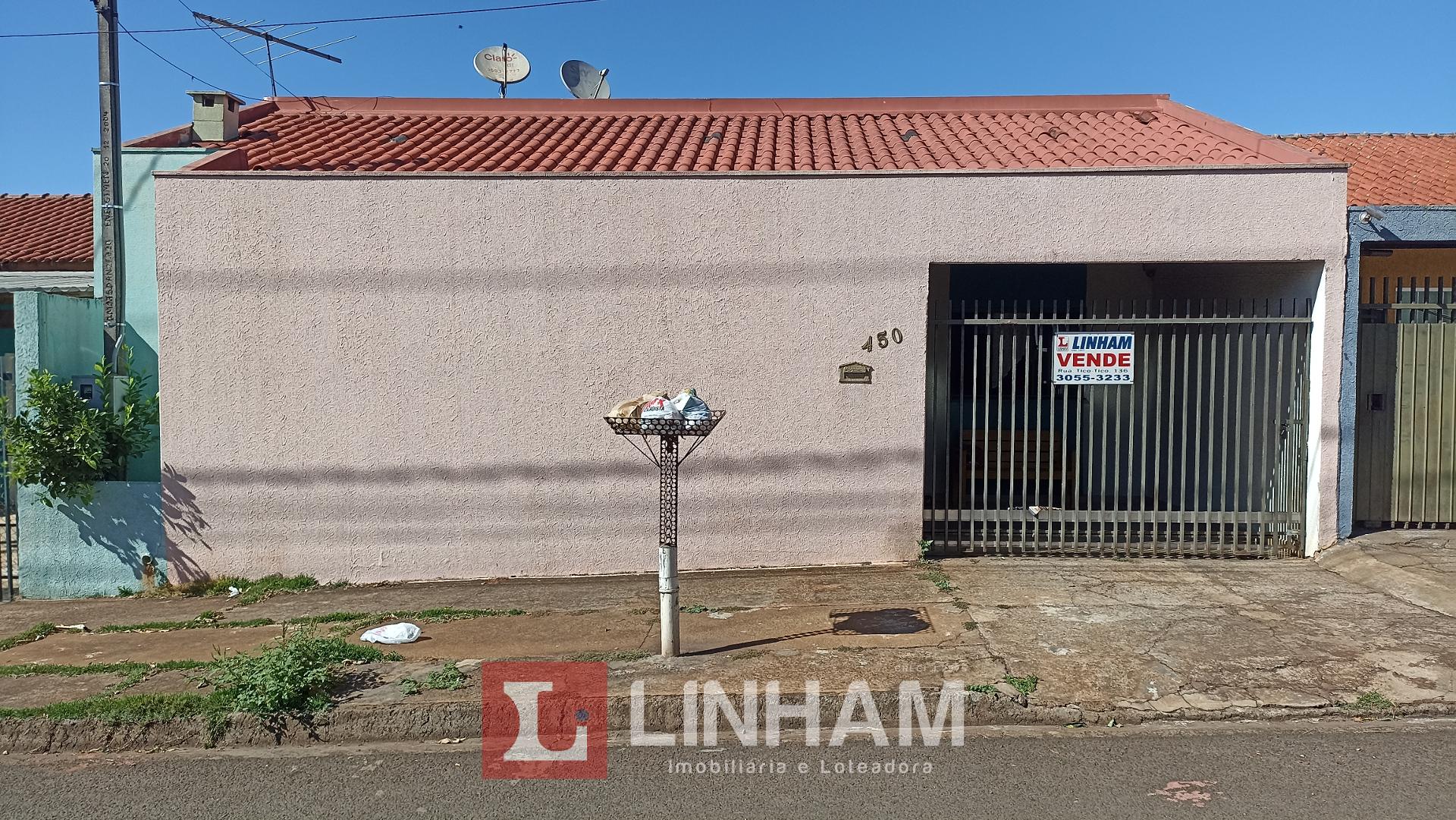 CASA À VENDA NO JARDIM SANTA EFIGÊNIA COM 3 DORMITÓRIOS, SENDO...