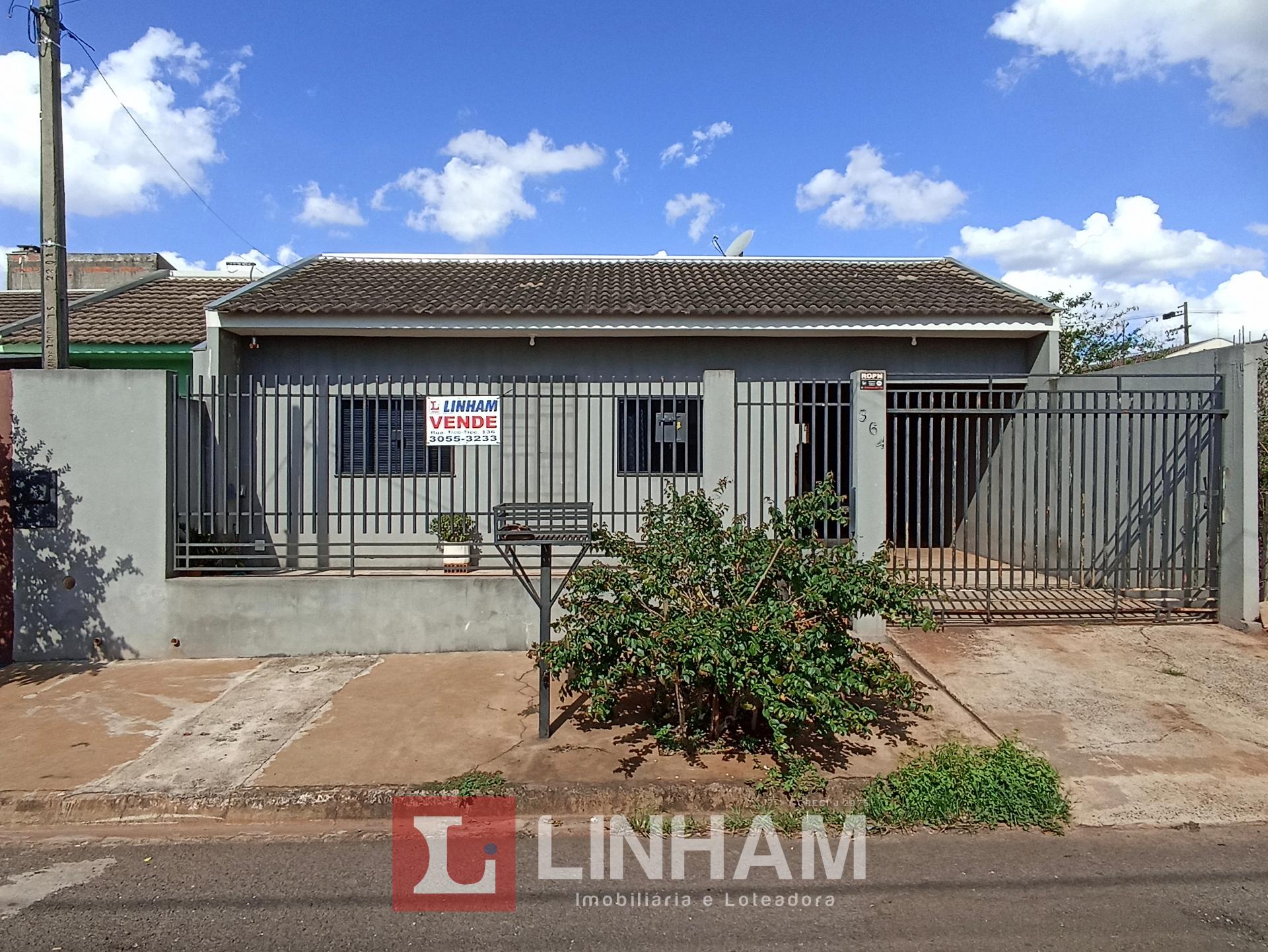 CASA À VENDA NO RESIDENCIAL TEREZA BONONI - TERRENO INTEIRO