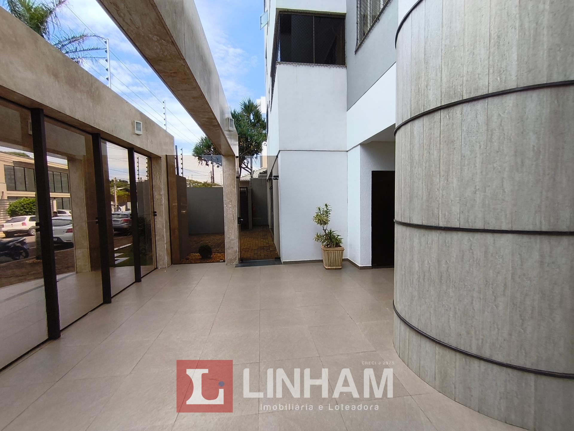 ÓTIMO APARTAMENTO À VENDA NO CENTRO DE ARAPONGAS A POUCOS METR...