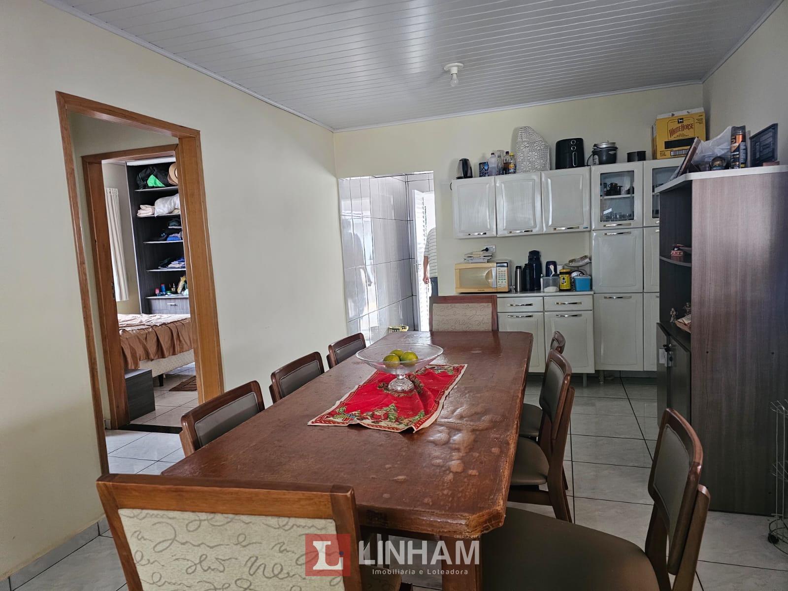 CASA COM SUITE   2 QUARTOS -TERRENO GRANDE COM POSSIBILIDADE D...