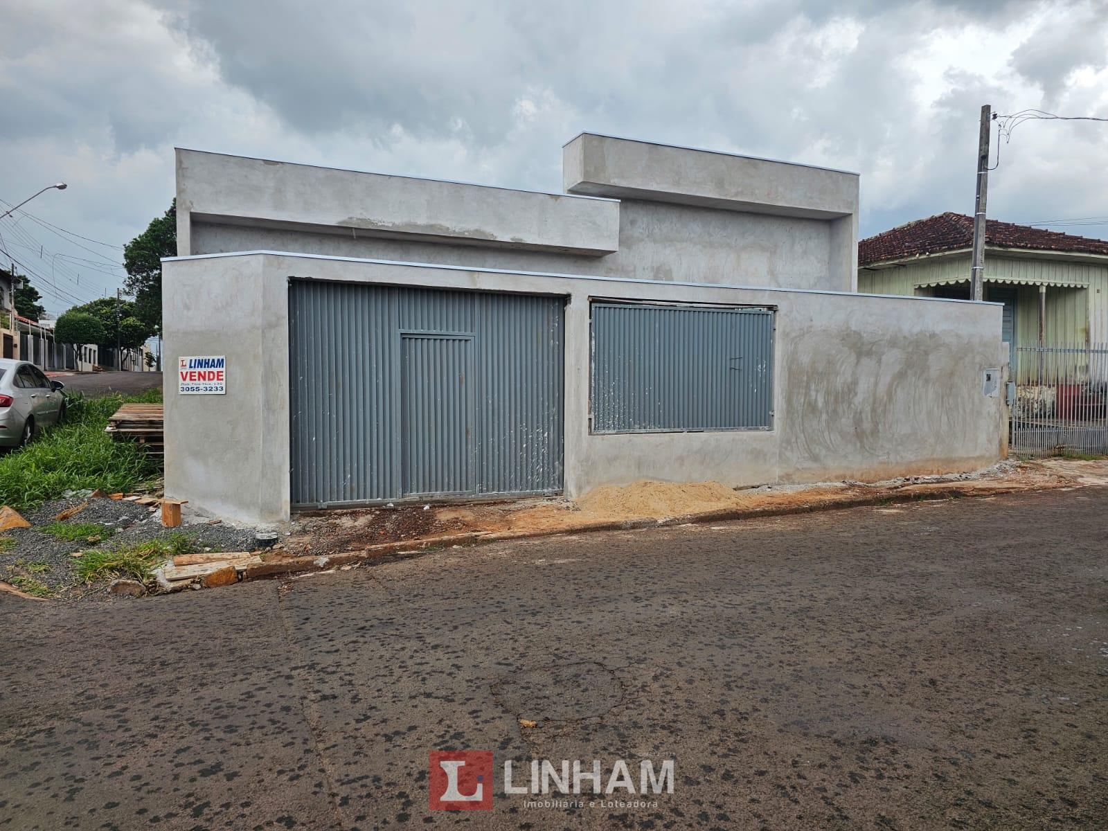 CASA DE ESQUINA COM 2 SUITES   1 QUARTO PERTO DA RUA PICA-PAU