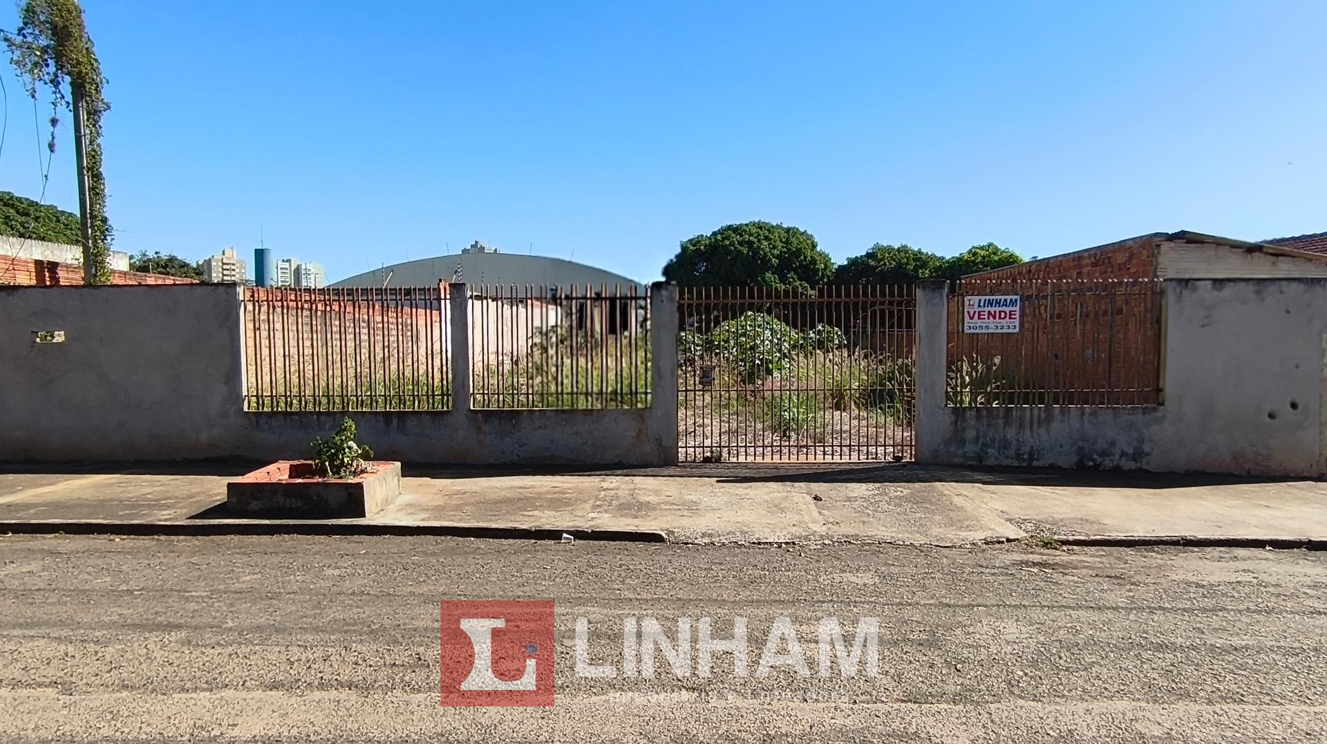 TERRENO COMERCIAL OU RESIDENCIAL À VENDA NA RUA FAISÃO COM 675 M2