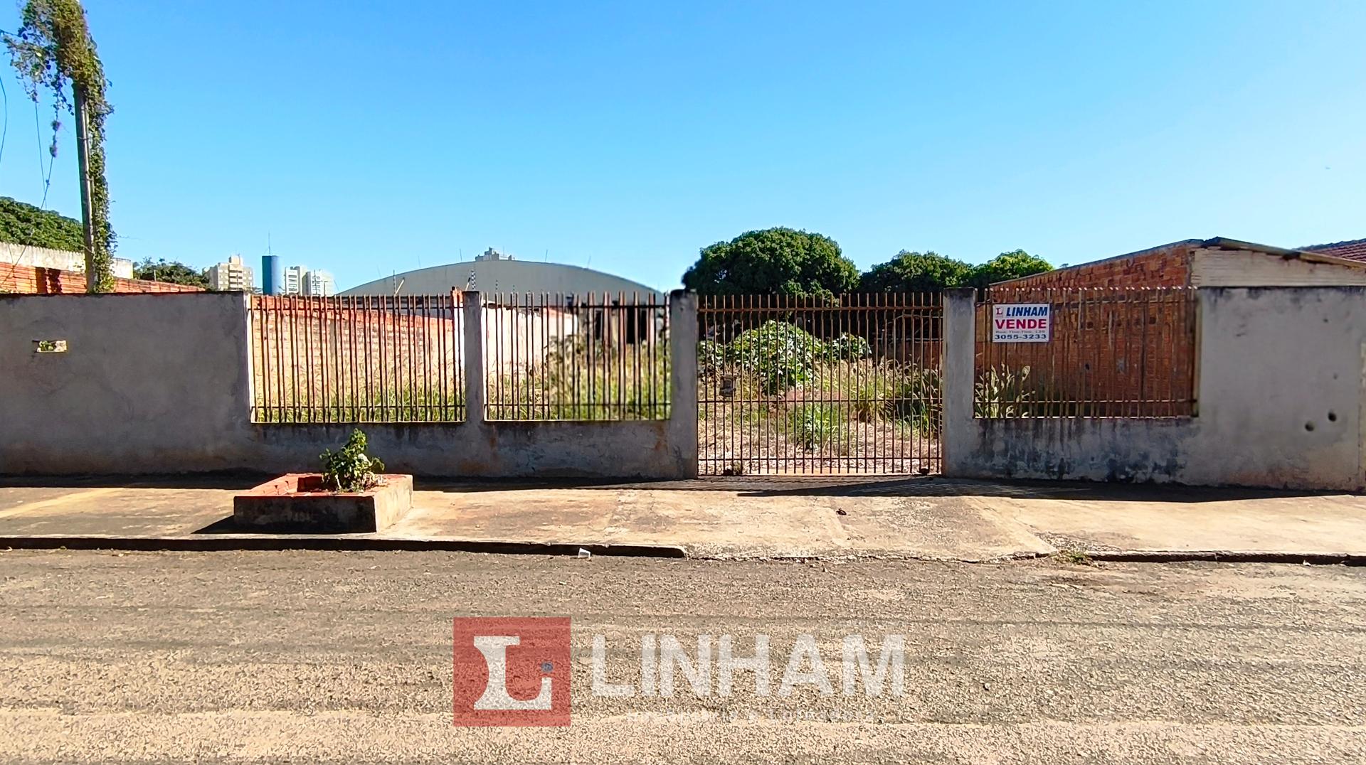 TERRENO COMERCIAL OU RESIDENCIAL À VENDA NA RUA FAISÃO COM 675 M2