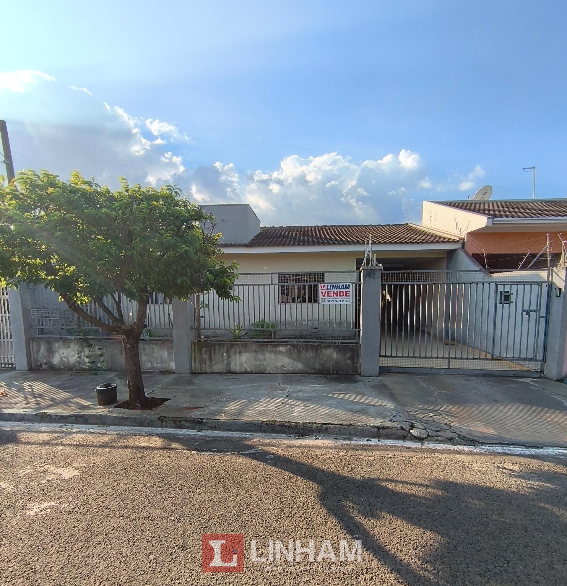 CASA À VENDA NO JARDIM ORIENTAL COM EDÍCULA - BAIRRO MUITO TRA...