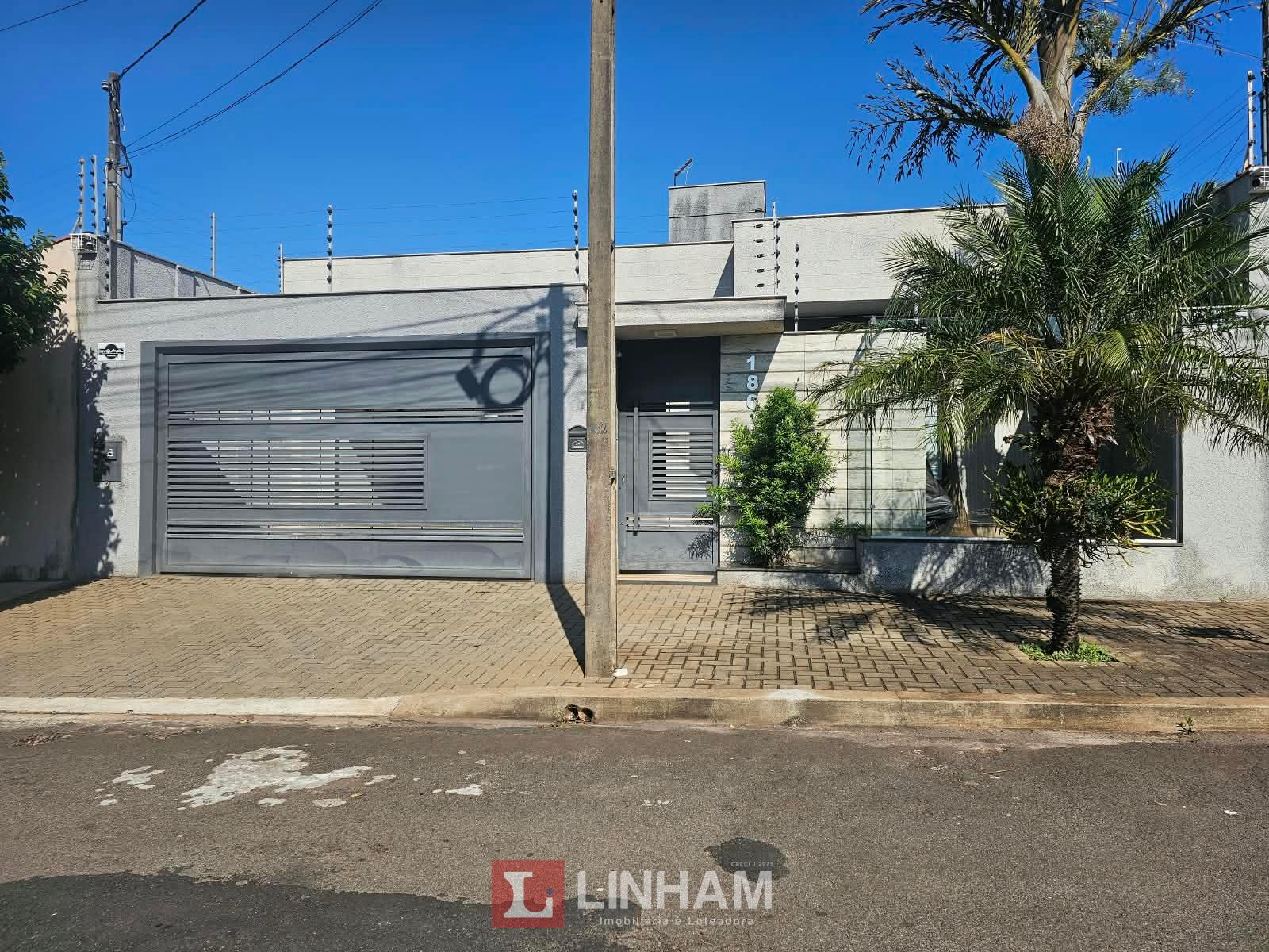 CASA A VENDA COM AQUECEDOR SOLAR, COZINHA GOURMET, GARAGEM COB...