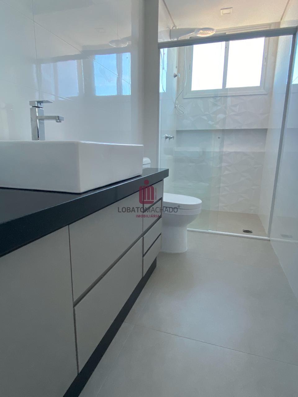 EDIFÍCIO ESMERALDA - APARTAMENTO