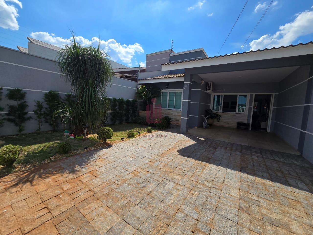 CASA COM PISCINA - JARDIM LANCASTER I - REGIÃO DA VILA A