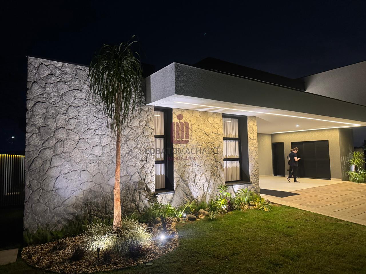 CASA TÉRREA - CONDOMINIO ROYAL BOURLEVARD - FASE II