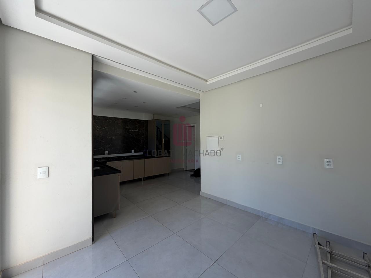 SOBRADO - AVENIDA SAFIRA - JARDIM BOURBON