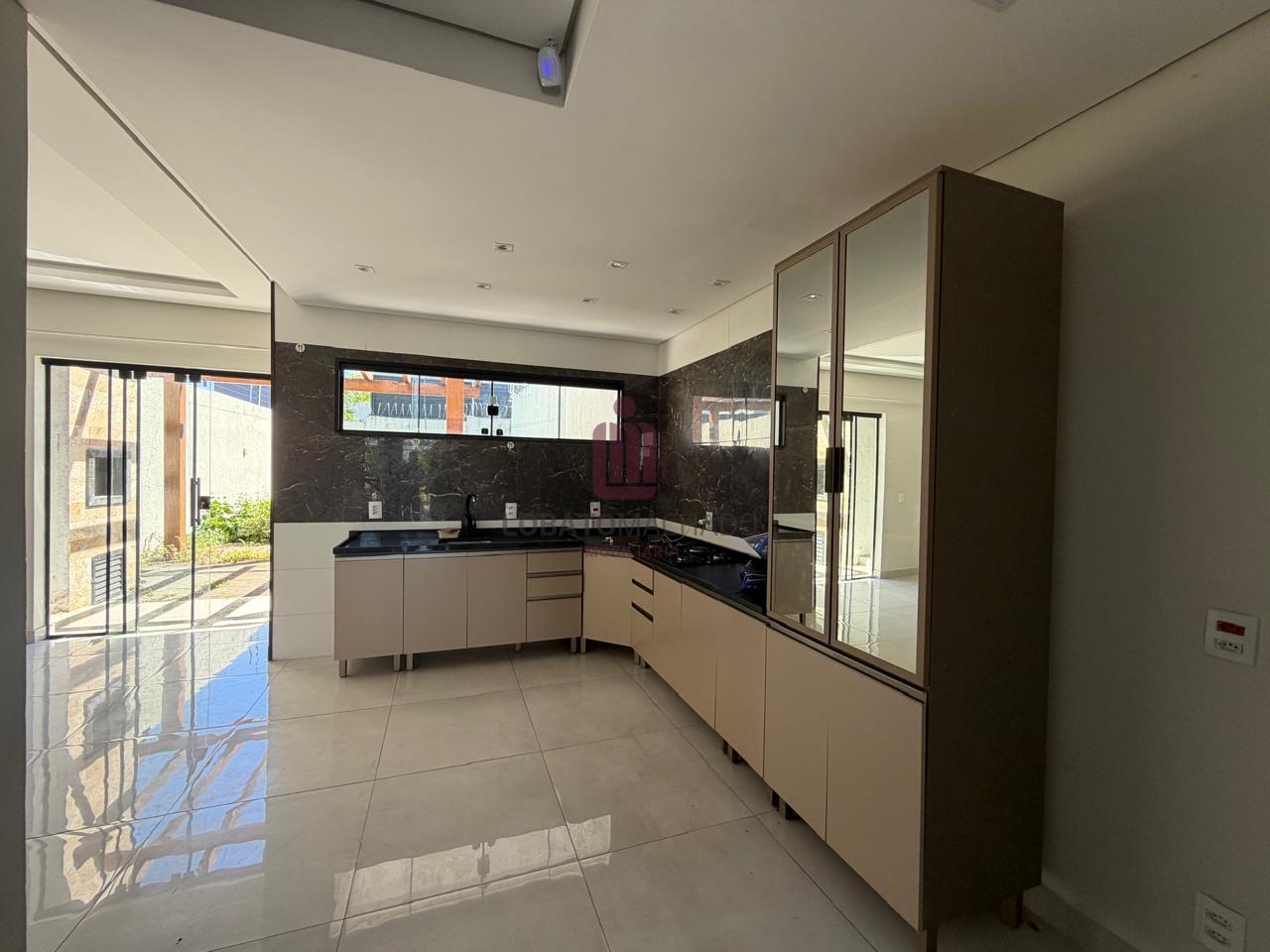 SOBRADO - AVENIDA SAFIRA - JARDIM BOURBON