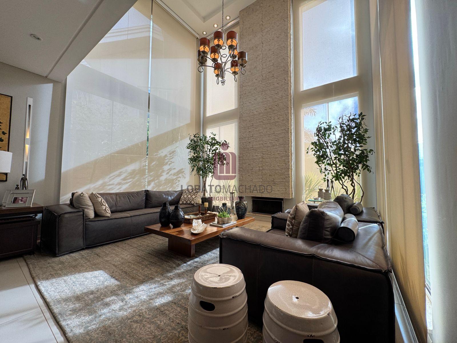 SOBRADO ALTO PADRÃO - CONDOMÍNIO LAGO DOS CISNES