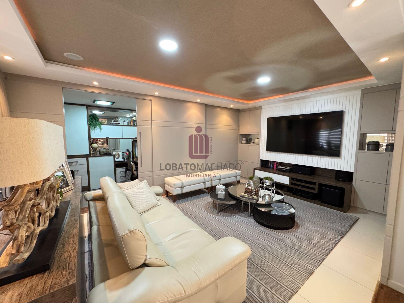 SOBRADO ALTO PADRÃO - CONDOMÍNIO LAGO DOS CISNES