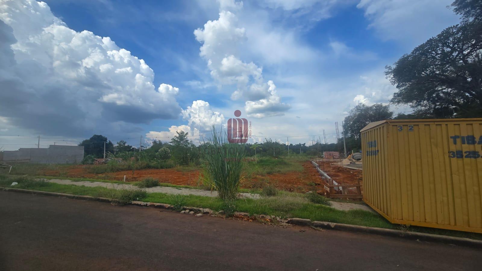 TERRENO - JARDIM ROUXINOL  - REGIÃO DO CARIMÃ