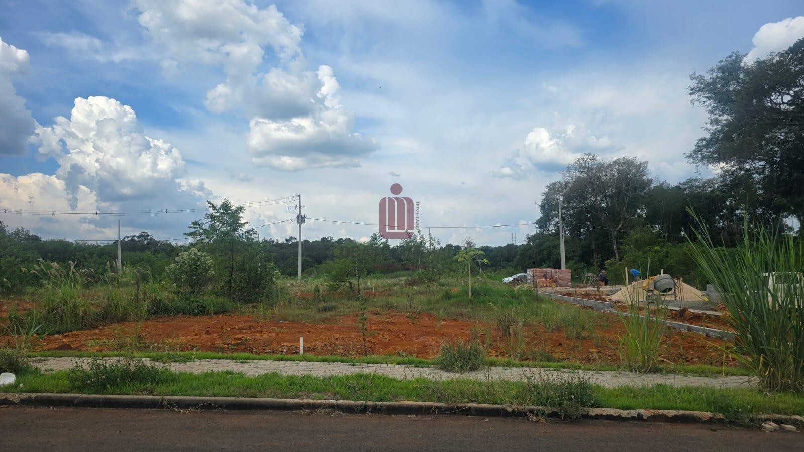 TERRENO - JARDIM ROUXINOL  - REGIÃO DO CARIMÃ