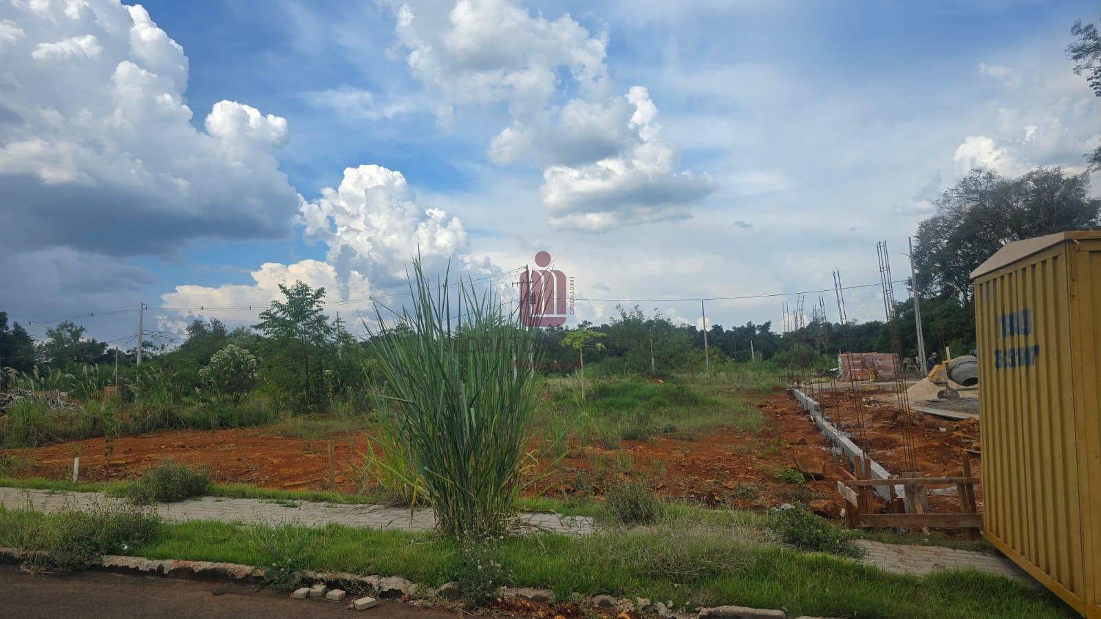 TERRENO - JARDIM ROUXINOL  - REGIÃO DO CARIMÃ