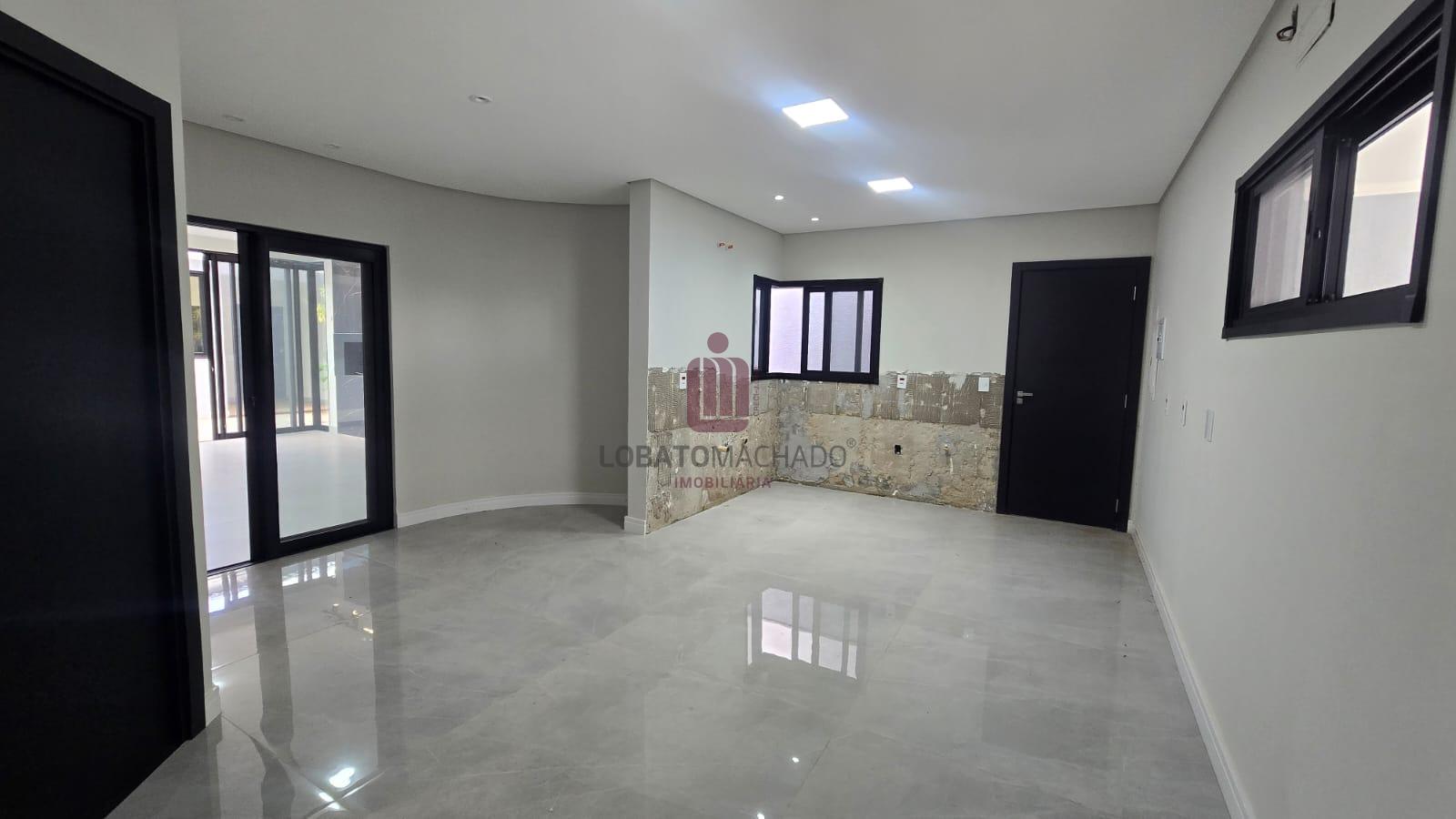 SOBRADO DE ALTO PADRÃO  -  CONDOMÍNIO PORTO SEGURO - AVENIDA TANCREDO NEVES