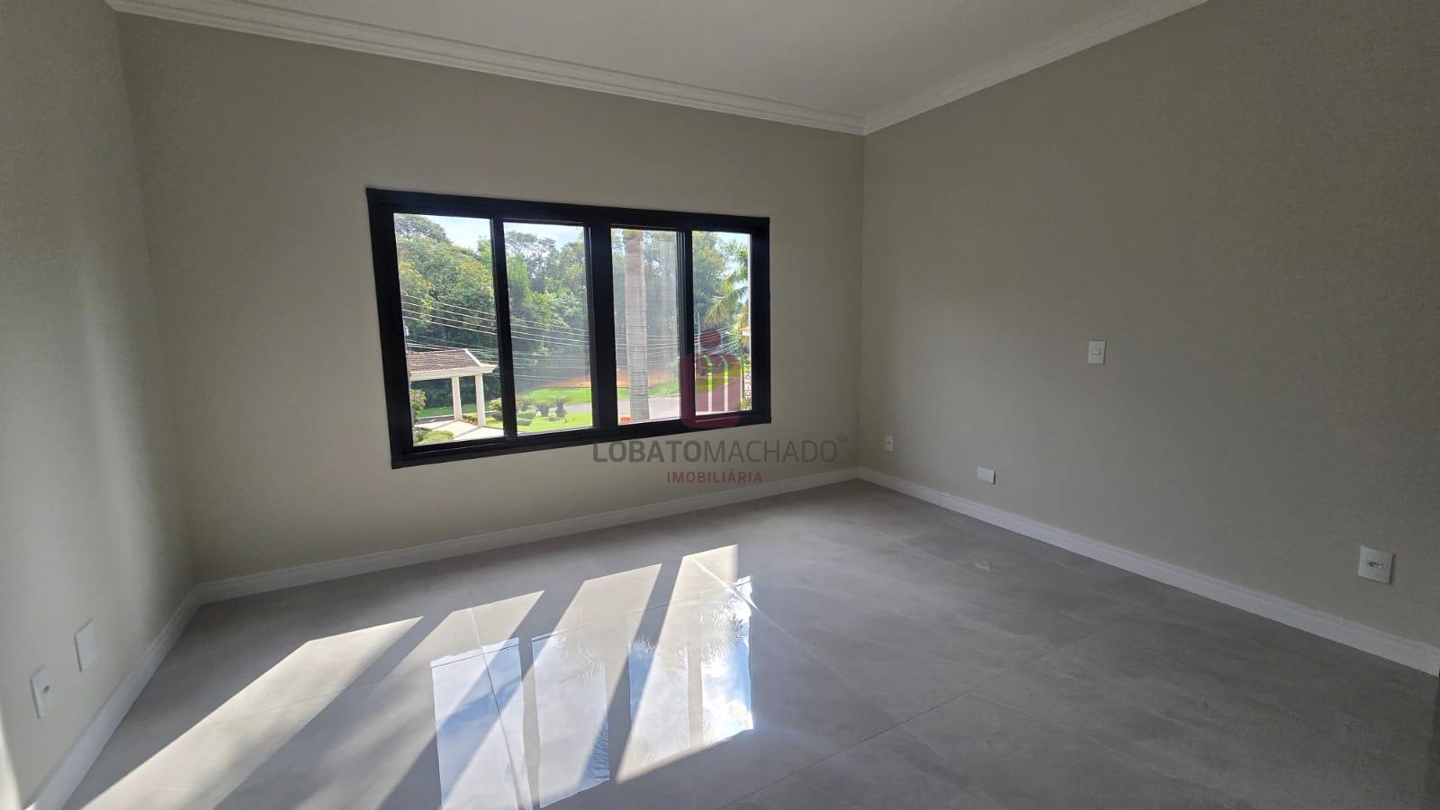 SOBRADO DE ALTO PADRÃO  -  CONDOMÍNIO PORTO SEGURO - AVENIDA TANCREDO NEVES