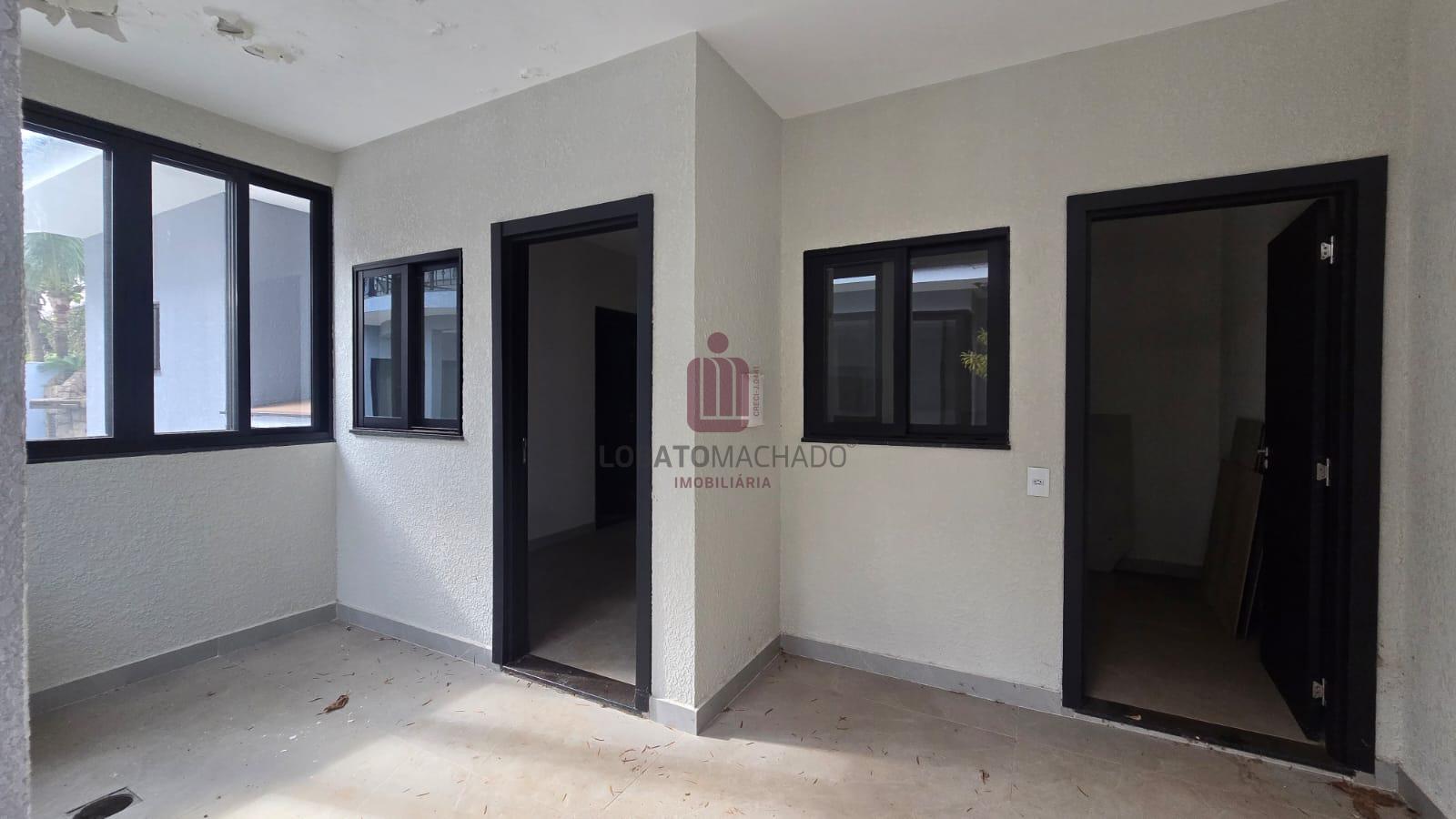 SOBRADO DE ALTO PADRÃO  -  CONDOMÍNIO PORTO SEGURO - AVENIDA TANCREDO NEVES