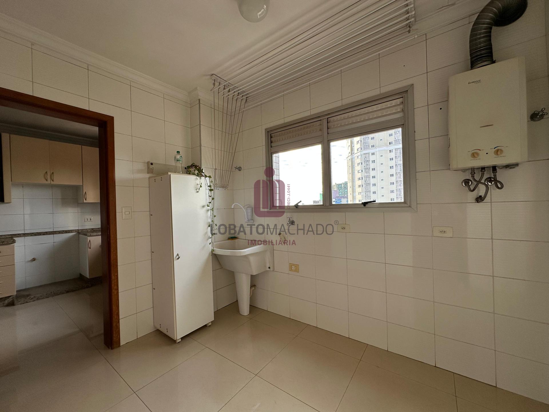 EDIFÍCIO TORRE AZUL - APARTAMENTO