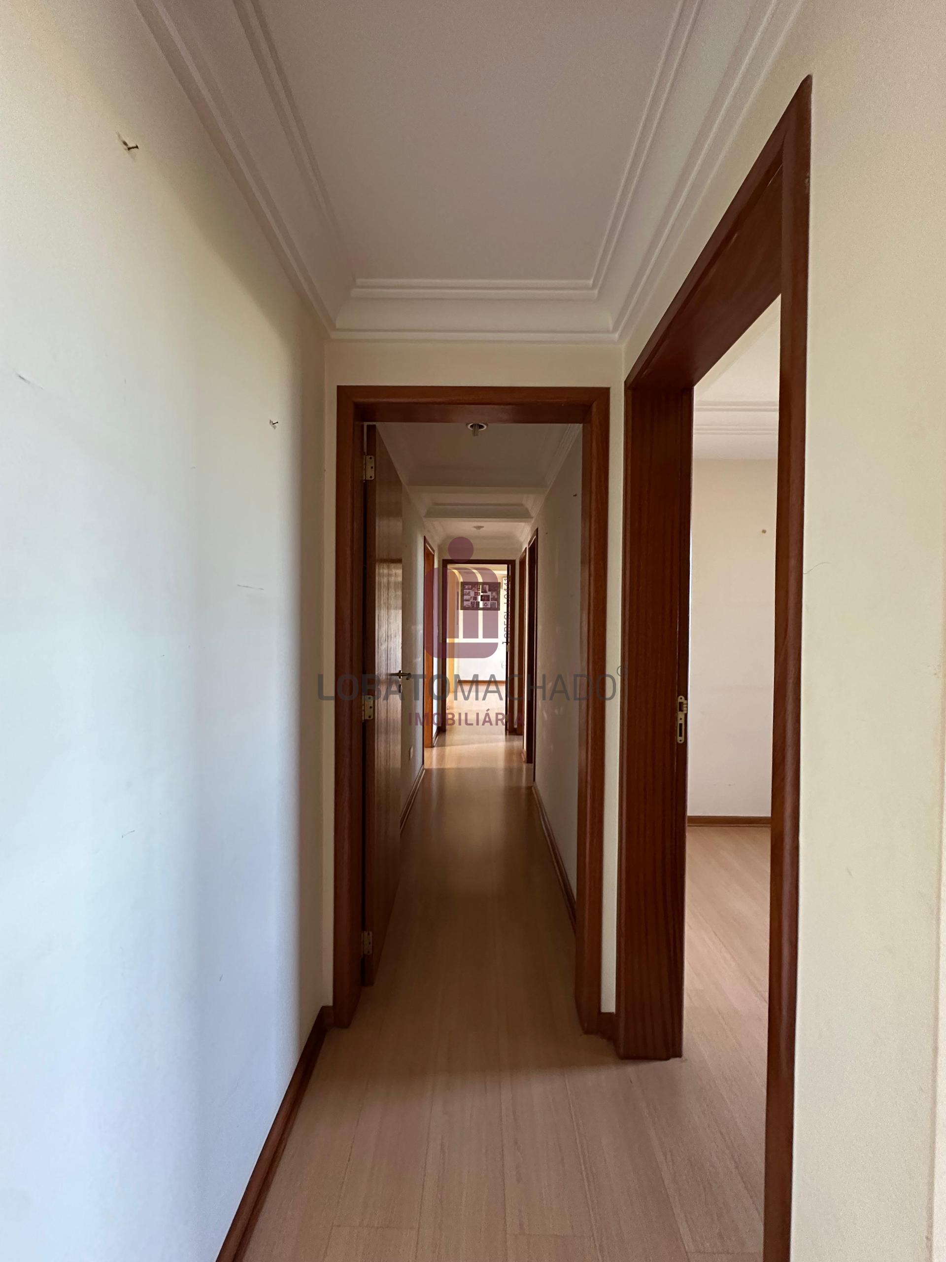 EDIFÍCIO TORRE AZUL - APARTAMENTO