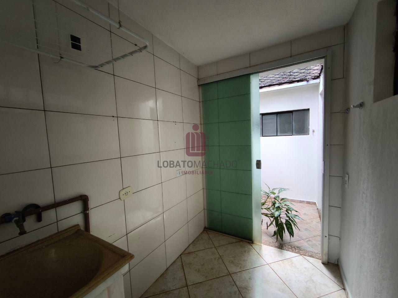 CASA - RUA AÇUCENAS - JARDIM ELIZA II
