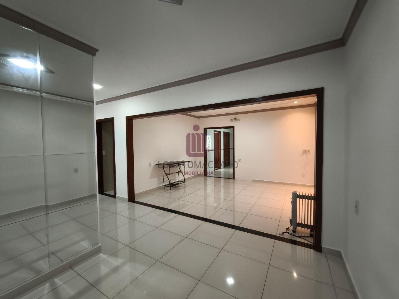 CASA - JARDIM CANADÁ II