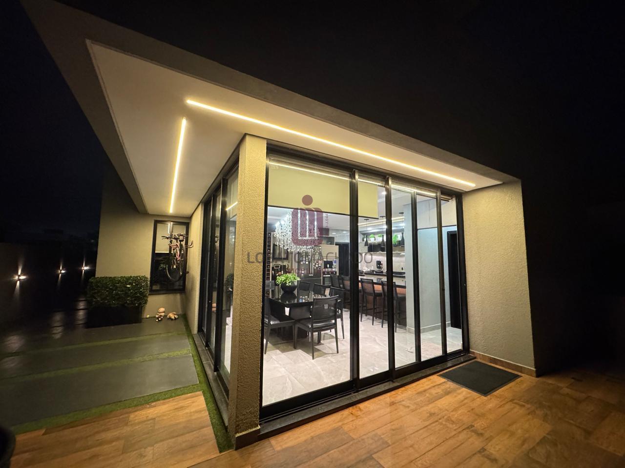SOBRADO MOBILIADO - CONDOMÍNIO TERRAS ALPHA I