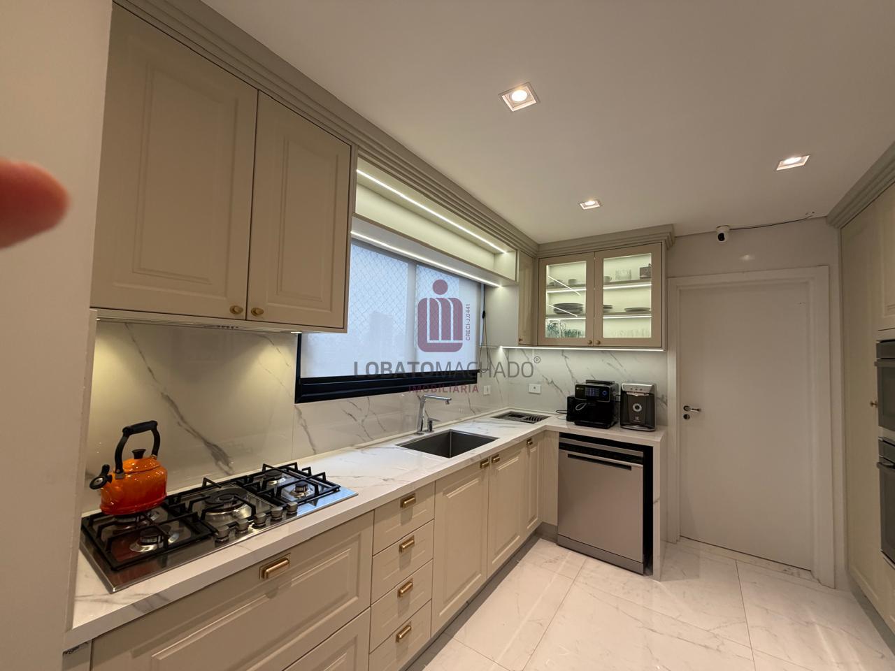 RESIDENCIAL  RENOIR - APARTAMENTO MOBILIADO NO CENTRO DA CIDADE
