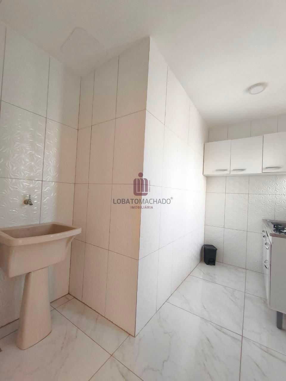 APARTAMENTO - EDIFÍCIO GRAND PRIX - CENTRO