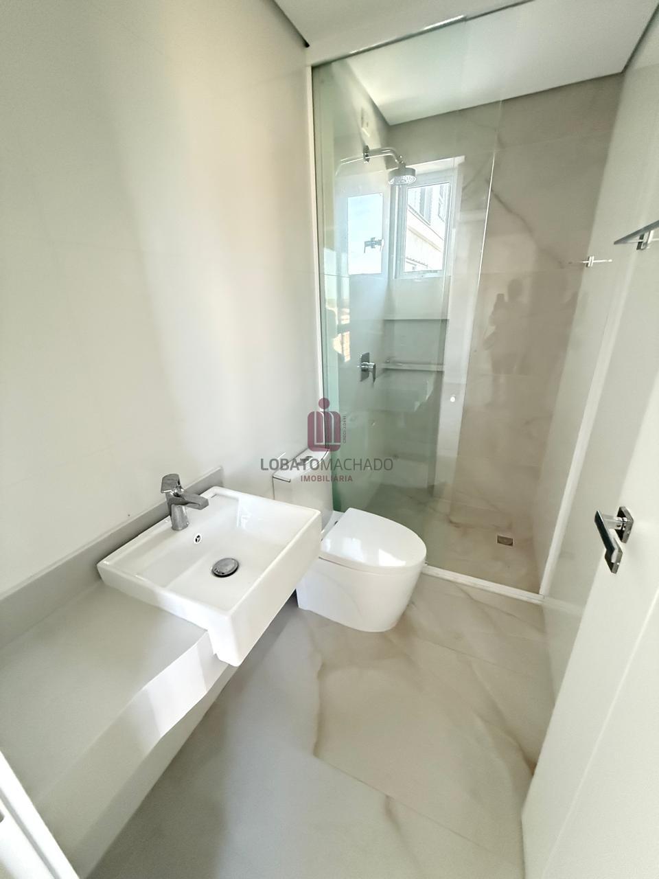 APARTAMENTO - ELEGANCE TOWER - CENTRO